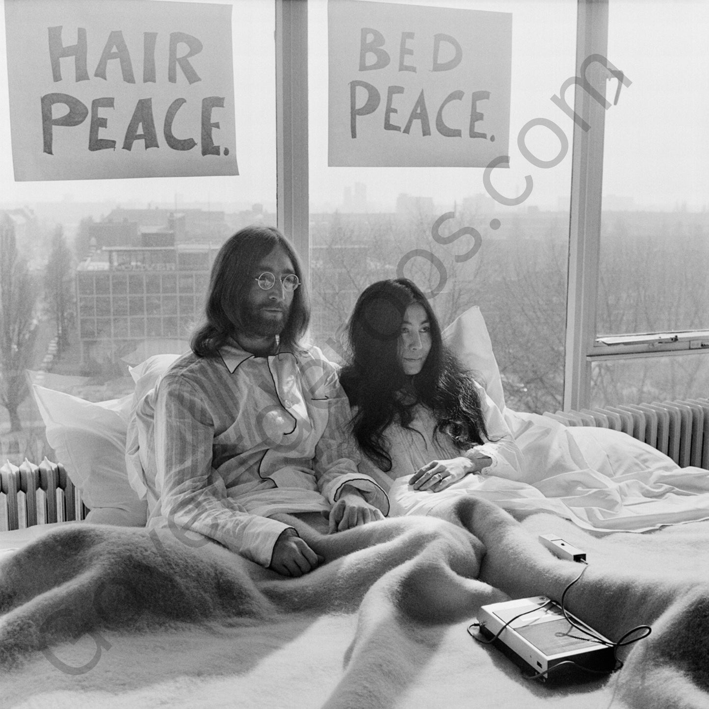 (THE BEATLES) John Lennon